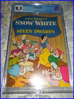 1952 Dell Four Color FC #382 Snow White and the Seven Dwarfs CGC 8.5 VF+